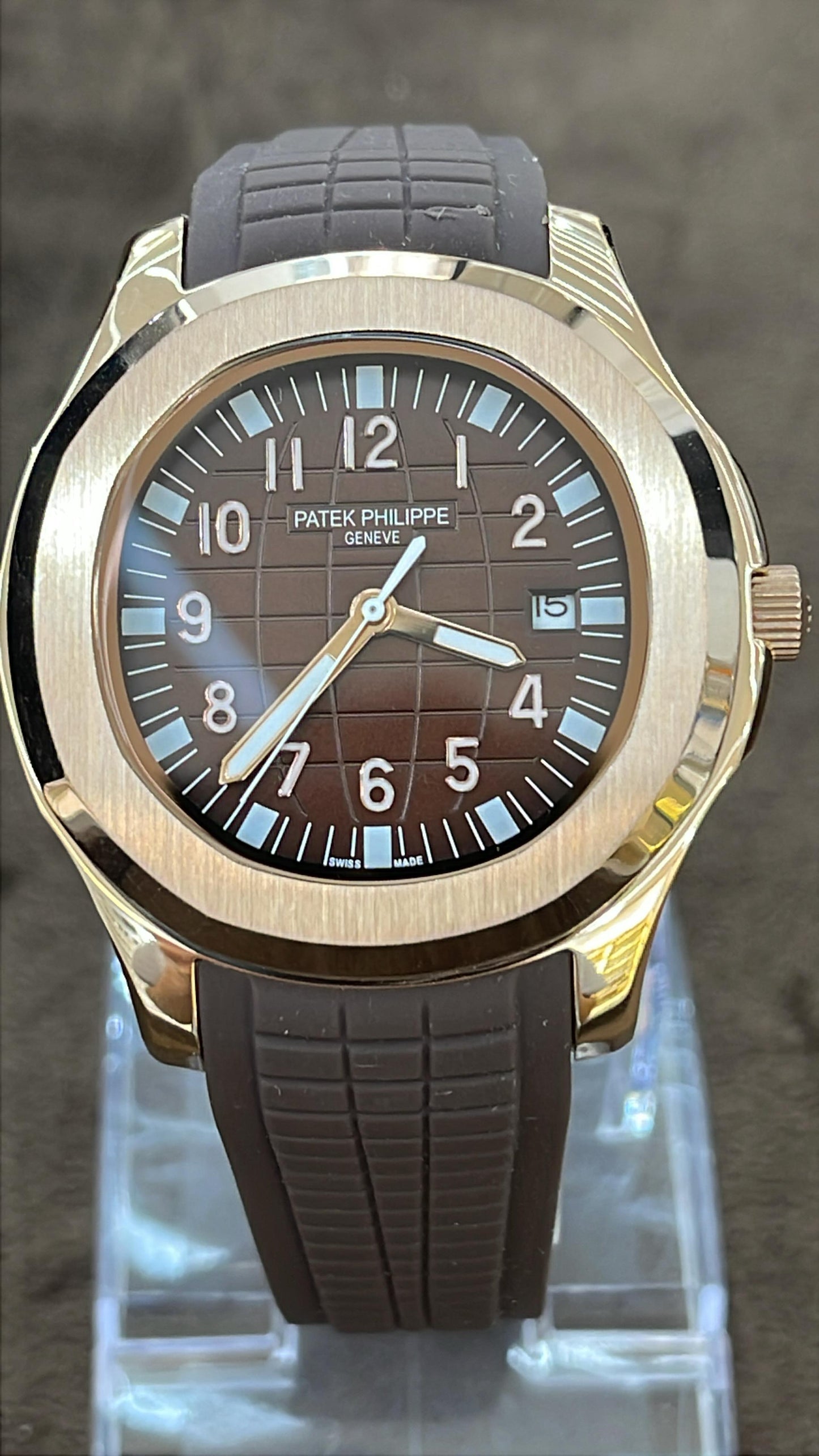 PATEK PHILIPPE AQUANAUT (BLACK X ROSE GOLD)